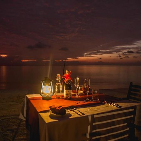 Reveries Maldives Gan  Buitenkant foto