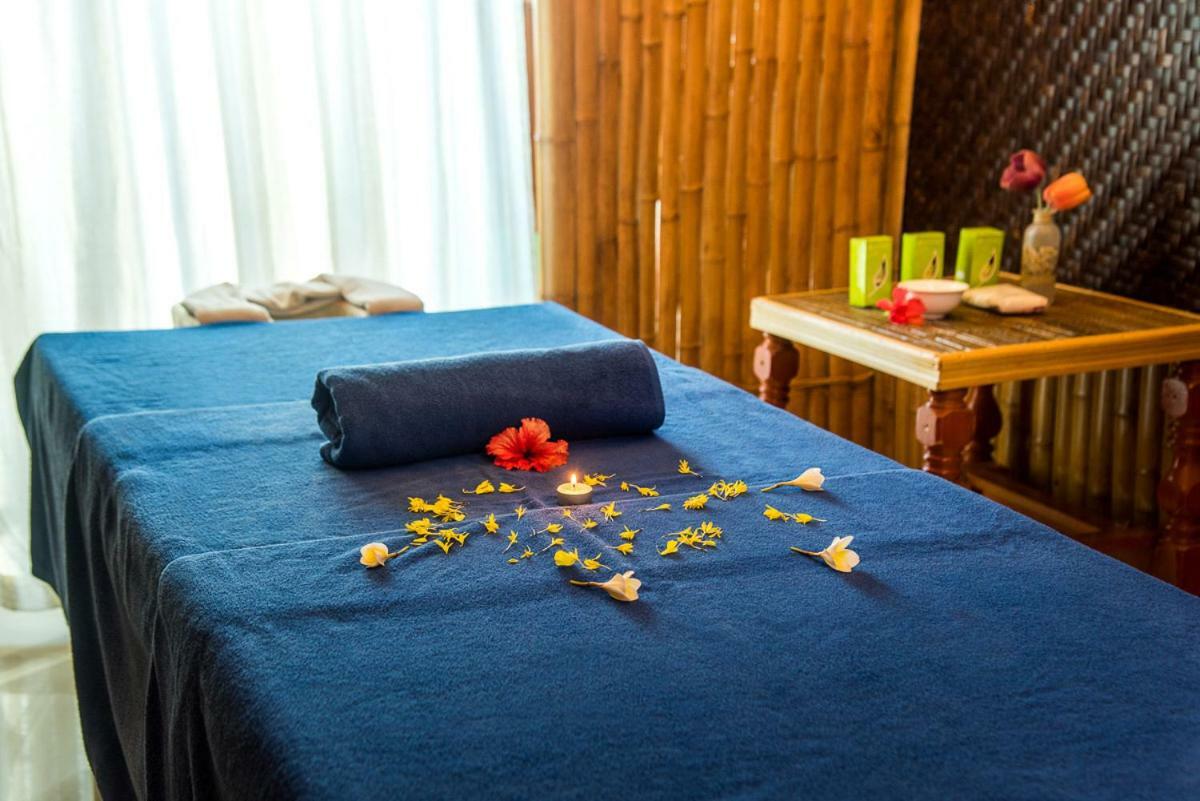 Reveries Maldives Gan  Buitenkant foto